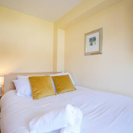 106 - The Townhouse By Shortstays กัลเวย์ ภายนอก รูปภาพ