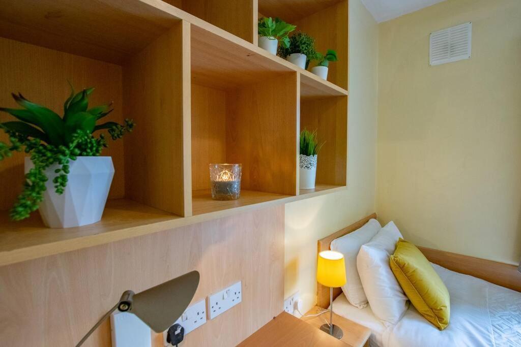106 - The Townhouse By Shortstays กัลเวย์ ภายนอก รูปภาพ