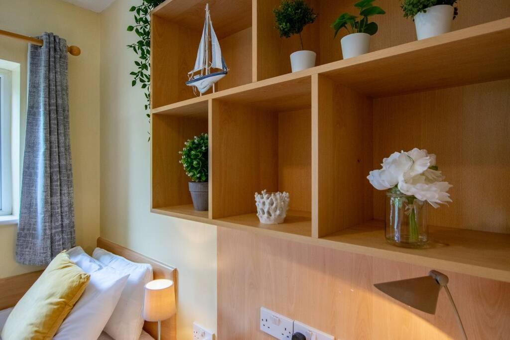 106 - The Townhouse By Shortstays กัลเวย์ ภายนอก รูปภาพ